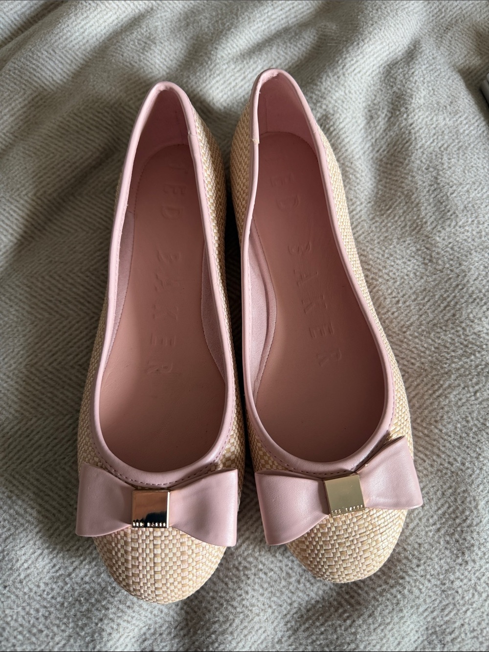 TED BAKER LONDON Sualli Flat Raffia Pink Bow Ballet Pum  size 37.5